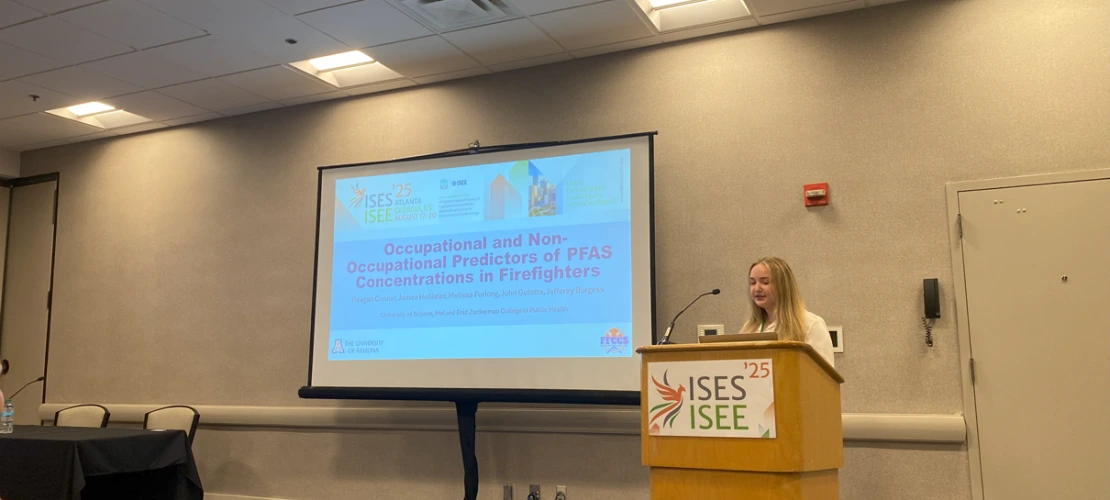 Reagan Conner conducts an oral presentation of her team's research at the 2025 ISES/ISEE Conference.